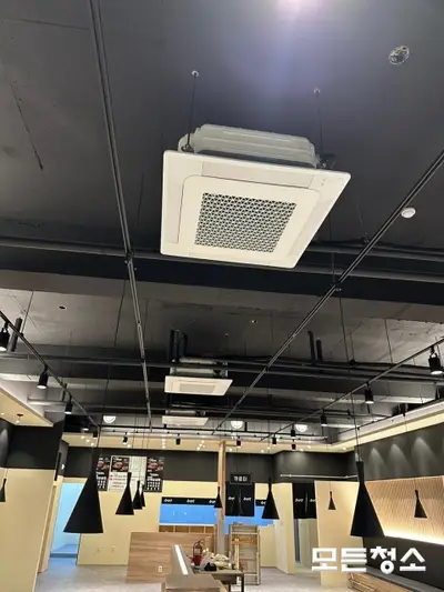 진주 준공청소 잘하는 곳 찾는다면? 오픈 준비 한 번에 끝내는 전문팀! 현장 사진