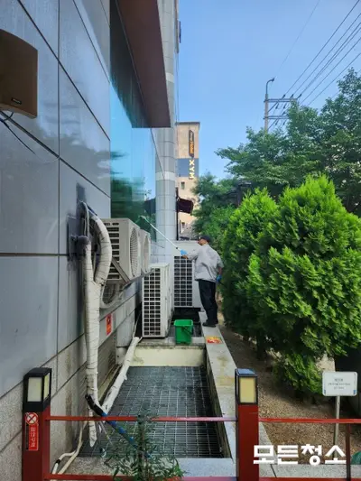 창원 어닝청소 잘하는 업체 봄맞이 가게 외관을 청결하게 관리하세요 현장 사진