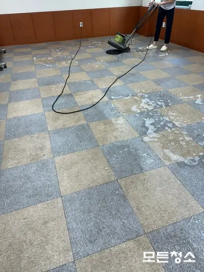 창원왁스코팅 관공서바닥 광택 작업 후기 현장 사진